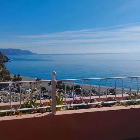 Apartment Amazing 3 Bedroom Townhouse Close To Burriana, Nerja