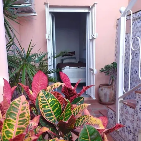Amazing 3 Bedroom Townhouse Close To Burriana, Apartment Nerja